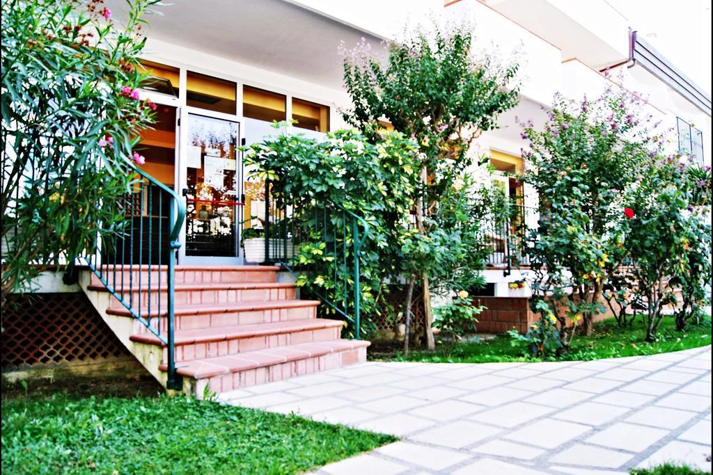 Hotel Blumen San Benedetto del Tronto Exterior foto